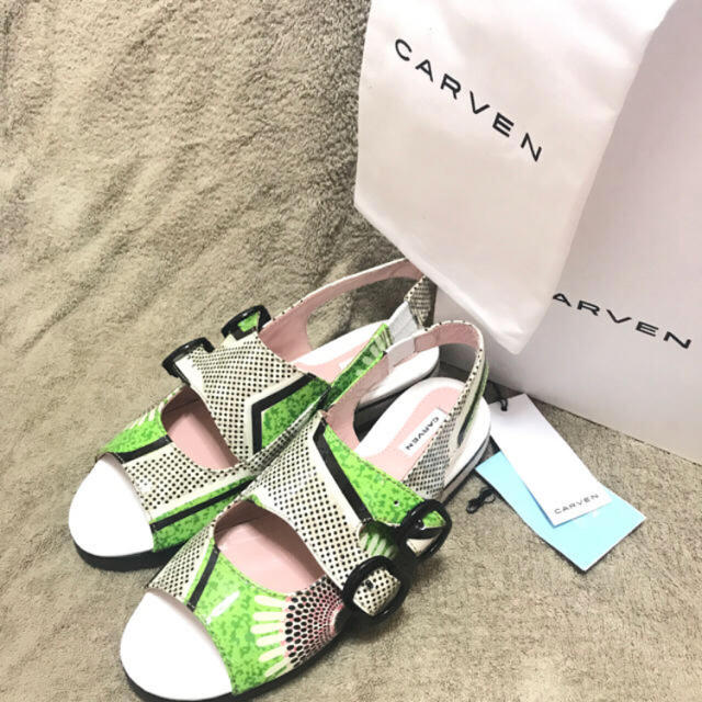 CARVEN(カルヴェン)の新品 CARVEN キウイサンダル レディースの靴/シューズ(サンダル)の商品写真
