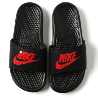 ナイキ(NIKE)の25.0㎝ 残り1足‼︎【新品・未使用】ナイキ ベナッシ レッド×ブラック(サンダル)