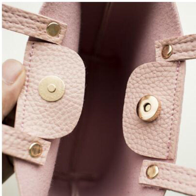 dholic(ディーホリック)の本日限定1個価格★レザー ショルダーバッグ ★ピンク 新品 レディースのバッグ(ショルダーバッグ)の商品写真