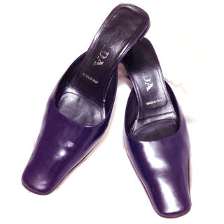 プラダ(PRADA)の送料無料 プラダ 深紫色 靴 値下げしました‼️(ミュール)