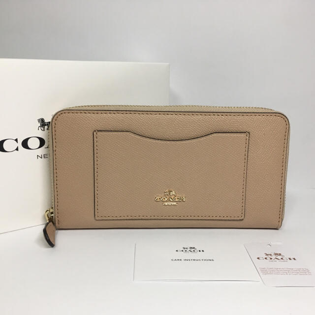 COACH(コーチ)の【新品】COACH☆人気の長財布 ベージュ レディースのファッション小物(財布)の商品写真