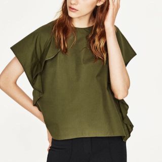 ザラ(ZARA)の【今期完売・新品】ZARAフリルスリーブブラウス Lサイズ(シャツ/ブラウス(長袖/七分))