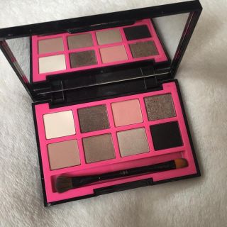 ボビイブラウン(BOBBI BROWN)のボビーブラウン❤︎限定アイシャドウパレット(アイシャドウ)