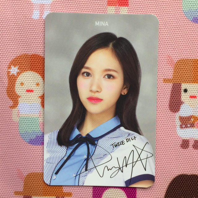 SKOOLOOKS × TWICE ミナ トレカの通販 by Ksmile shop|ラクマ