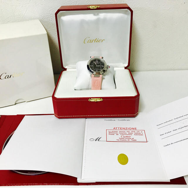 Cartier(カルティエ)のレア カルティエ  ラメ パシャC ウィンターフラワー 2007年クリスマス限定 レディースのファッション小物(腕時計)の商品写真