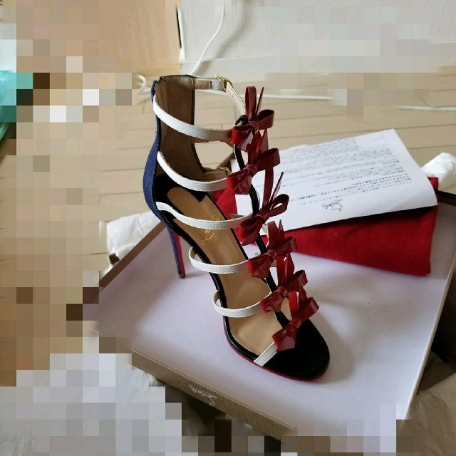 Christian Louboutin(クリスチャンルブタン)のクリスチャンルブタン　リボン　 レディースの靴/シューズ(ハイヒール/パンプス)の商品写真