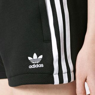 アディダス(adidas)のアディダス オリジナルス ショートパンツ レディース(ショートパンツ)