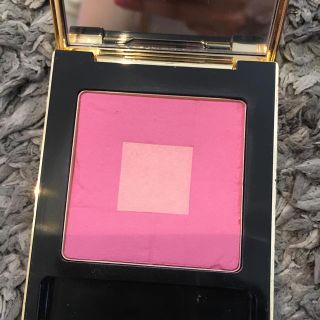 イヴサンローランボーテ(Yves Saint Laurent Beaute)のブラッシュ ヴォリュプテ 5(チーク)