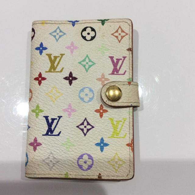 LOUIS VUITTON(ルイヴィトン)のマルチカラー レディースのファッション小物(名刺入れ/定期入れ)の商品写真