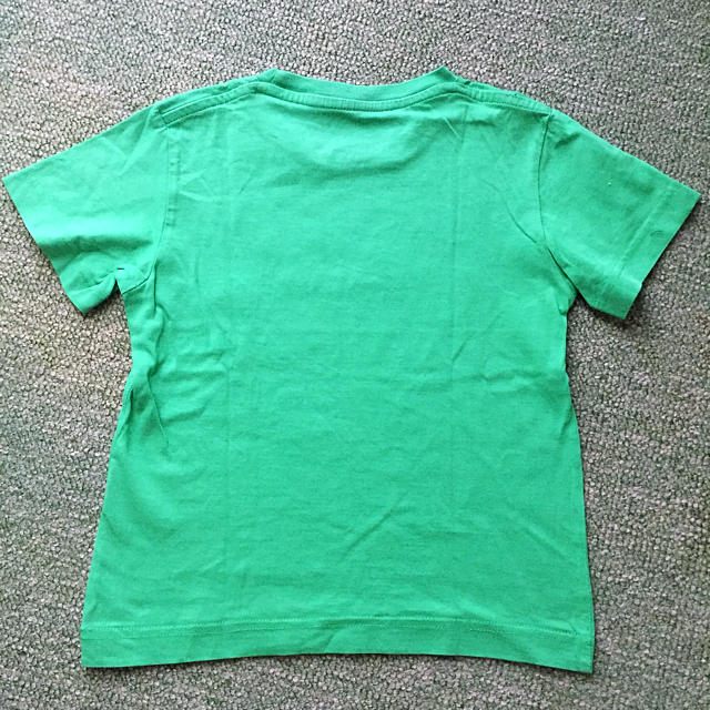 QUIKSILVER(クイックシルバー)のQuikSilver Tシャツ 4-5歳 キッズ/ベビー/マタニティのキッズ服男の子用(90cm~)(Tシャツ/カットソー)の商品写真