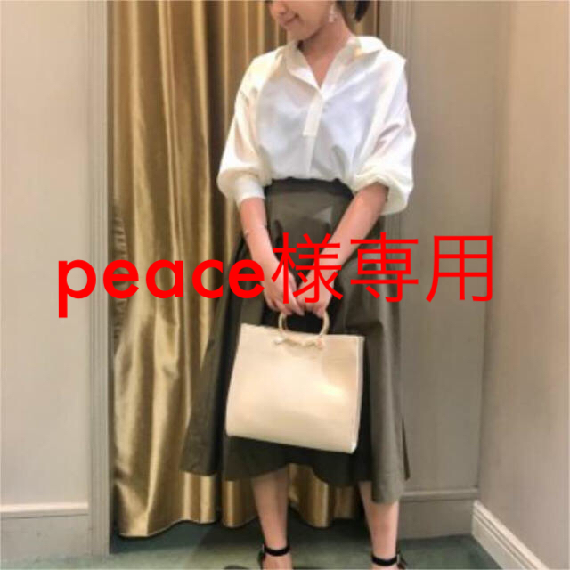 Rouge vif(ルージュヴィフ)のpeace様専用！Rouge vif la cle とろみ後ろタック変形シャツ レディースのトップス(シャツ/ブラウス(長袖/七分))の商品写真