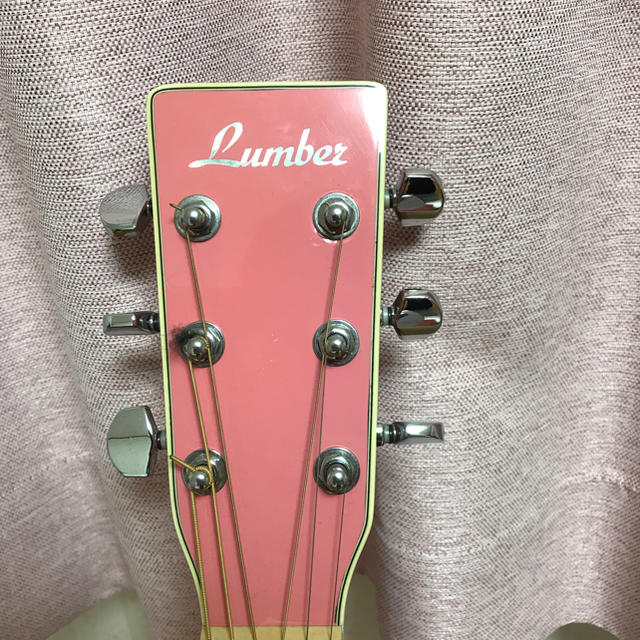 Lumber アコースティックギター ピンク 楽器のギター(アコースティックギター)の商品写真