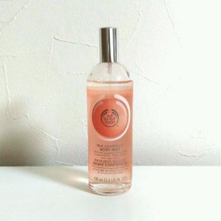 ザボディショップ(THE BODY SHOP)のザボディーショップ　ボディーミスト　ピンクグレープフルーツ(香水(女性用))