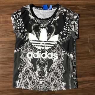 アディダス(adidas)のadidas Tシャツ(Tシャツ(半袖/袖なし))