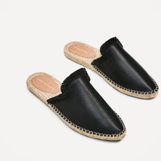 ザラ(ZARA)のZARA フラットシューズ(スリッポン/モカシン)