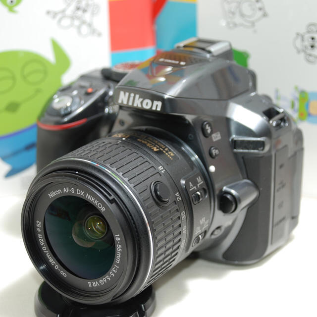 Nikon(ニコン)の❄️希少なグレーカラー、Wi-Fi搭載機☆ Nikon ニコン D5300 ❄️ スマホ/家電/カメラのカメラ(デジタル一眼)の商品写真