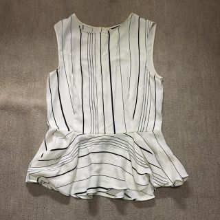 ザラ(ZARA)のZARA ペプラムノースリーブ(カットソー(半袖/袖なし))