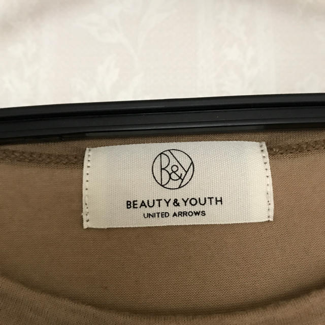 UNITED ARROWS(ユナイテッドアローズ)の袖フリンジTシャツ レディースのトップス(Tシャツ(半袖/袖なし))の商品写真