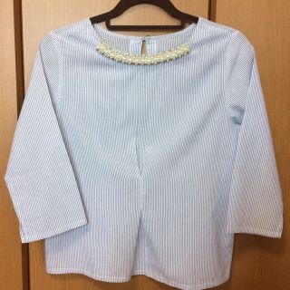 フェリシモ(FELISSIMO)の【フェリシモ】ビジュー付きブラウス七分袖②/gu ユニクロ earth vis (シャツ/ブラウス(長袖/七分))