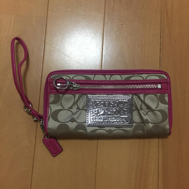 COACH(コーチ)のコーチ 正規品！クラッチ 長財布 レディースのバッグ(クラッチバッグ)の商品写真