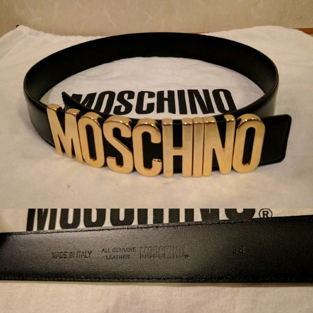 MOSCHINO(モスキーノ)のsAさま専用Moschinoクロスボディーバッグ　ベルトなし レディースのバッグ(ショルダーバッグ)の商品写真