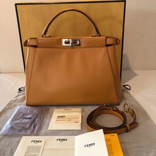 フェンディ(FENDI)の FENDI ピーカブー 8BN226 オレンジ×ゴールド金具(ハンドバッグ)