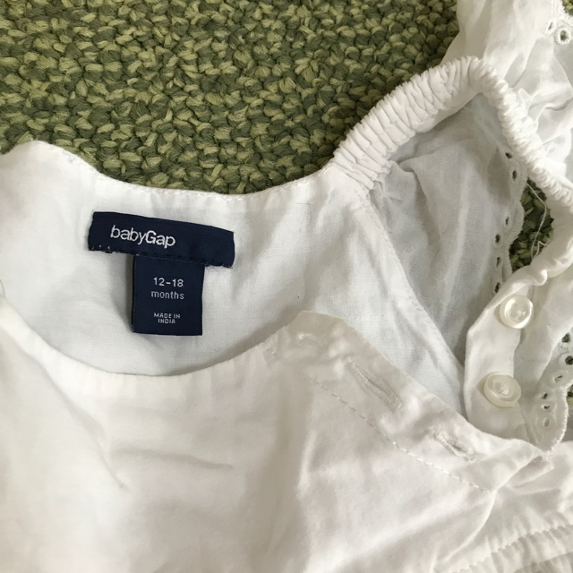 babyGAP(ベビーギャップ)のGAP トップス70cm キッズ/ベビー/マタニティのベビー服(~85cm)(タンクトップ/キャミソール)の商品写真