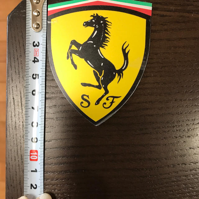 Ferrari(フェラーリ)のFerrariエンブレム   自動車/バイクの自動車(車外アクセサリ)の商品写真