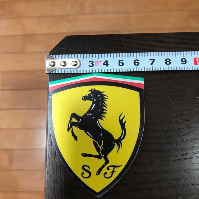 Ferrari(フェラーリ)のFerrariエンブレム   自動車/バイクの自動車(車外アクセサリ)の商品写真