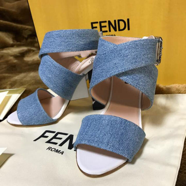 FENDI - 新品 フェンディ サンダル 靴 22.5cmの通販 by KS boutique｜フェンディならラクマ