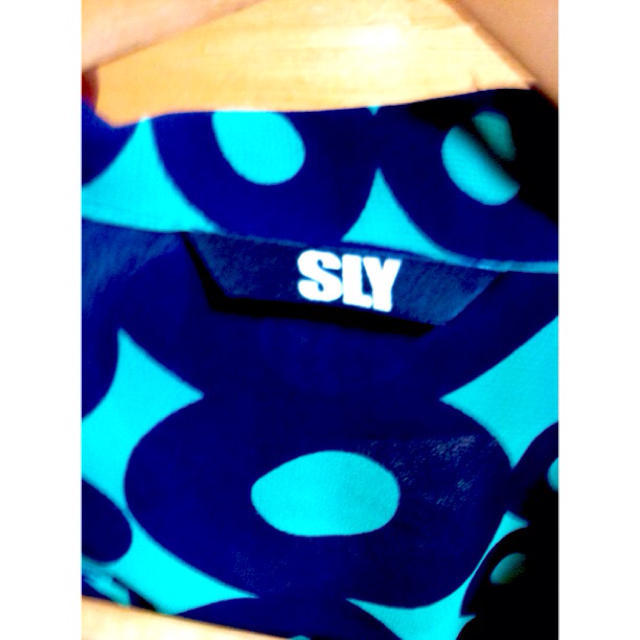 SLY(スライ)のSLY☆個性派ブラウス レディースのトップス(シャツ/ブラウス(半袖/袖なし))の商品写真
