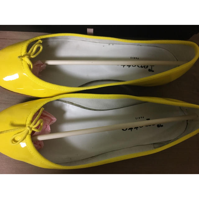 repetto(レペット)の美品！レペット定番 サンドリヨン 37 パテントレザー レモンイエロー レディースの靴/シューズ(バレエシューズ)の商品写真