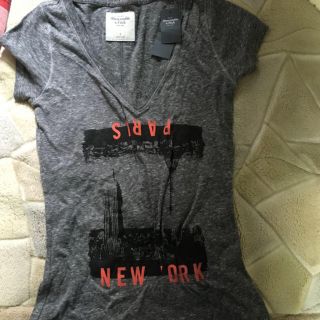 アバクロンビーアンドフィッチ(Abercrombie&Fitch)の新品 Tシャツ(Tシャツ(半袖/袖なし))