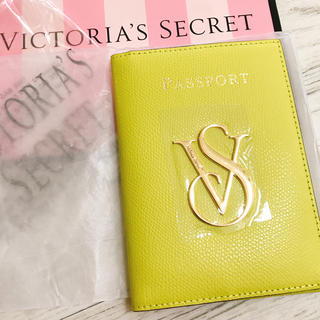 ヴィクトリアズシークレット(Victoria's Secret)のヴィクトリアシークレット パスポートケース 大人気 新品 最終価格  残2点のみ(旅行用品)