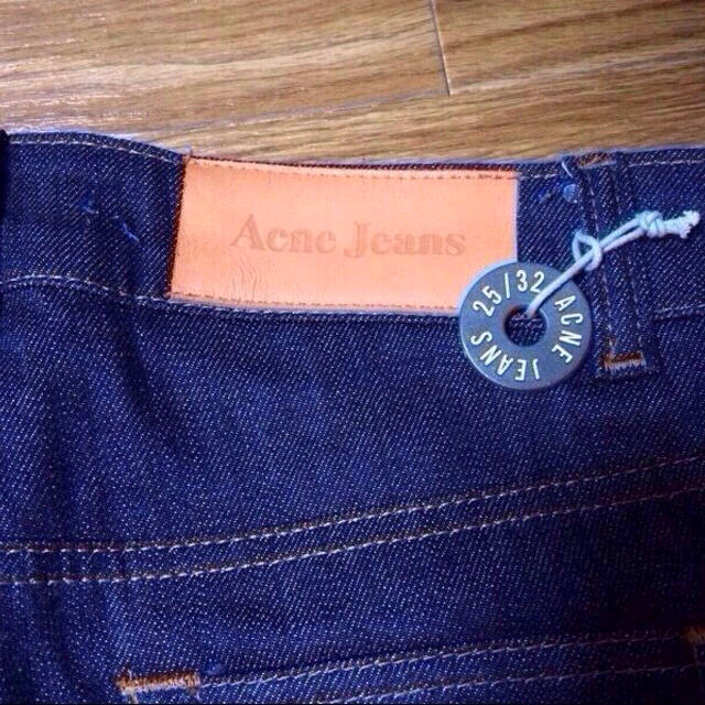 ACNE(アクネ)のAcne Jeans 新品W25 レディースのパンツ(デニム/ジーンズ)の商品写真