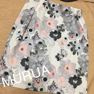 ムルーア(MURUA)のMURUA 花柄スカート(ひざ丈スカート)