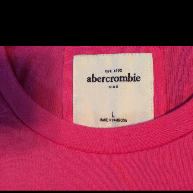 Abercrombie&Fitch(アバクロンビーアンドフィッチ)のアバクロTシャツお値下げ😊 レディースのトップス(Tシャツ(半袖/袖なし))の商品写真