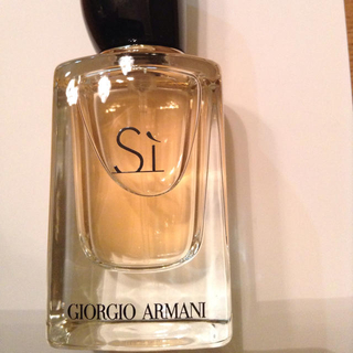 ジョルジオアルマーニ(Giorgio Armani)のアルマーニ Si(香水(女性用))