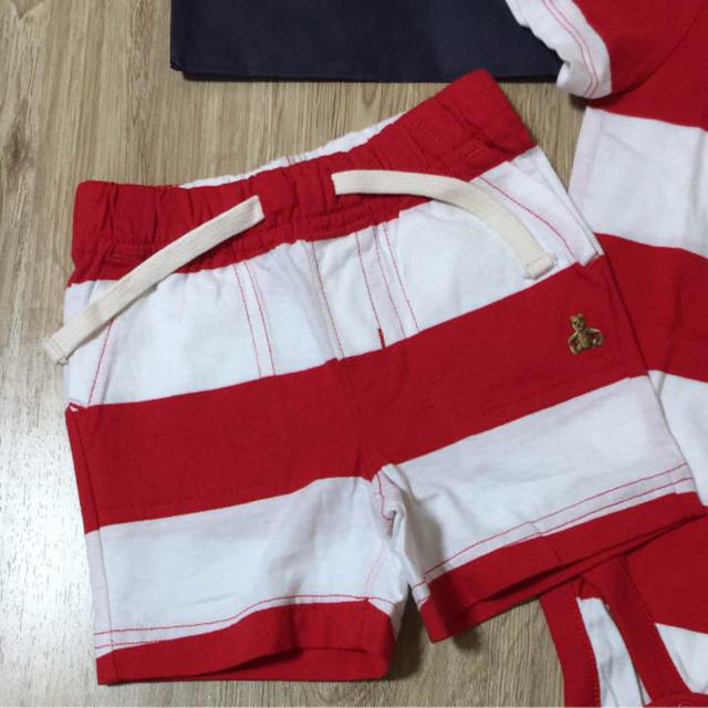 babyGAP(ベビーギャップ)のベビーギャップ☆レッドボーダーロンパース、ショートパンツセット キッズ/ベビー/マタニティのベビー服(~85cm)(ロンパース)の商品写真