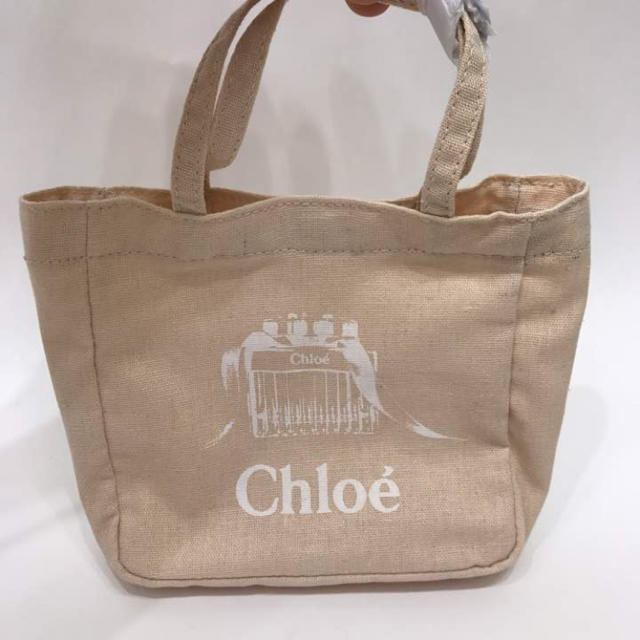 Chloe(クロエ)のウッディ様専用★Chloe ミニバッグ＆ボディローション30ｍl セット コスメ/美容のボディケア(ボディローション/ミルク)の商品写真