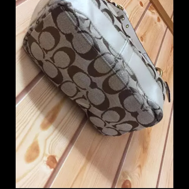 COACH シグネチャー クラッチバッグ