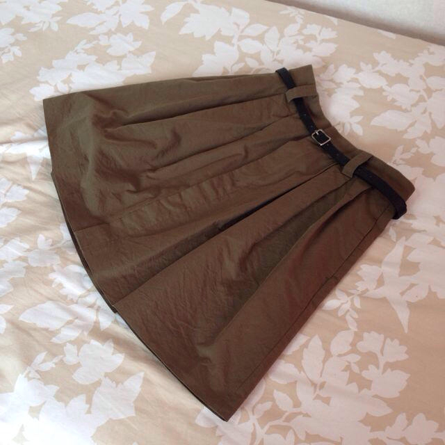 TOMORROWLAND(トゥモローランド)の MACPHEE スカート レディースのスカート(ひざ丈スカート)の商品写真