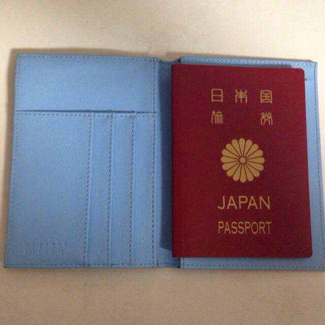 送料込 パスポートケース 未使用品  レディースのファッション小物(財布)の商品写真