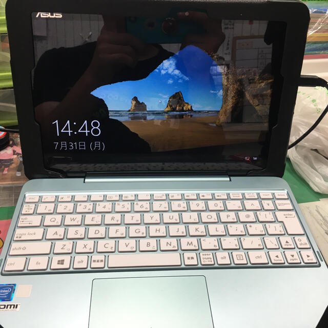 8月7日までの値下げ！！2in1 タブレットPC【ASUS T101HA】