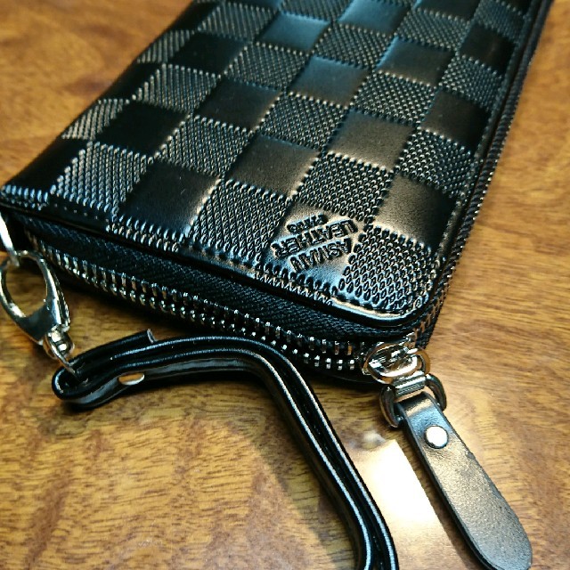 大特価セール中❤️ネイビーブロックチェック❤️ハンドストラップ❤️長財布黒色❤️ レディースのファッション小物(財布)の商品写真