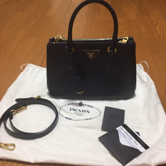 PRADA - 値下げ☆美品 PRADA サフィアーノ 2way ショルダーバッグ ツヤあり の通販 by ぴよ's shop｜プラダならラクマ