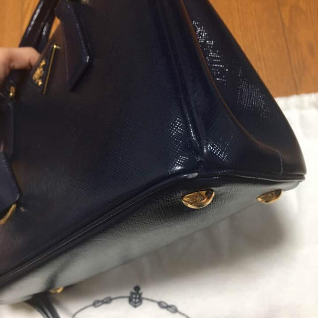値下げ☆美品 PRADA サフィアーノ 2way ショルダーバッグ ツヤあり 値下げ☆美品 PRADA サフィアーノ 2way ショルダーバッグ ツヤあり