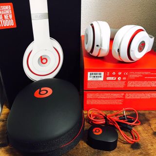 ビーツバイドクタードレ(Beats by Dr Dre)のBeats by Dr.Dre Studio V2 ヘッドホン ホワイト(ヘッドフォン/イヤフォン)