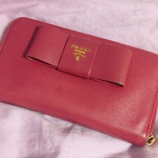 プラダ(PRADA)のPRADA 財布 ピンク(長財布)