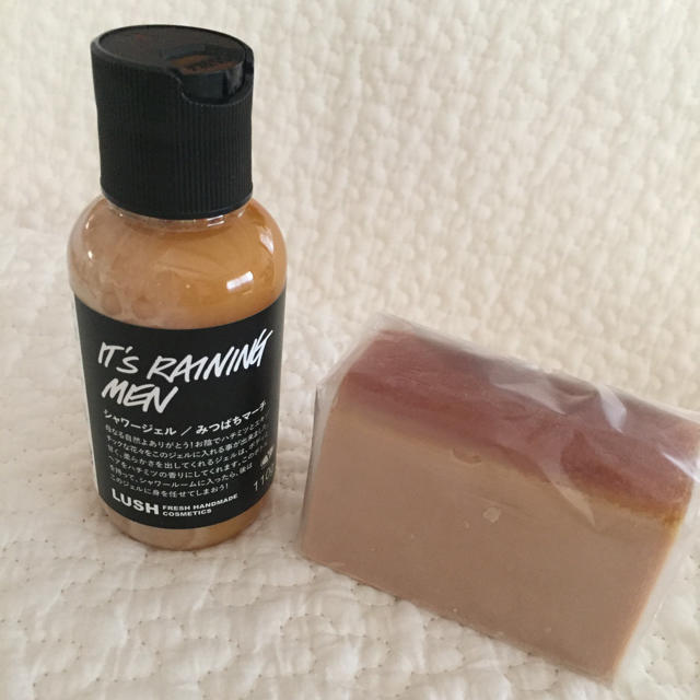 LUSH(ラッシュ)のラッシュ みつばちマーチセット コスメ/美容のボディケア(ボディソープ/石鹸)の商品写真